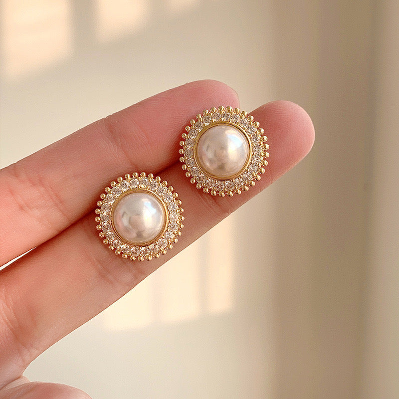 Sunny Stunning Studs