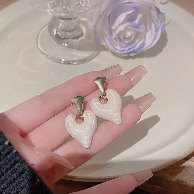 Bloom Pearl Hanging