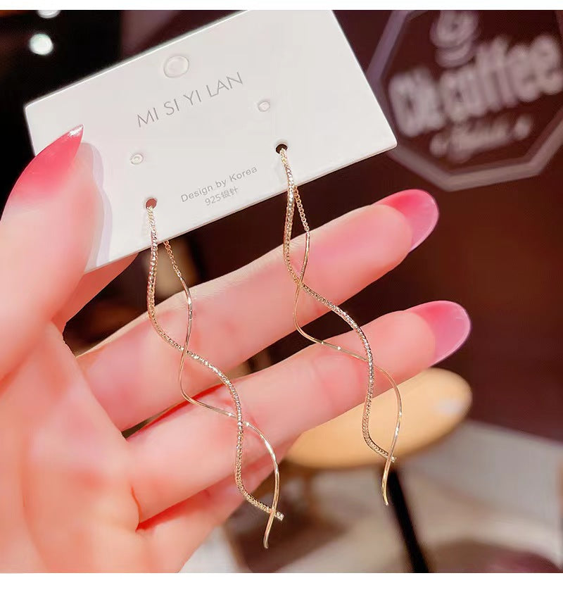 Twist Long Danglers