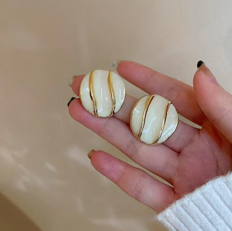Sparkle Whirl Studs