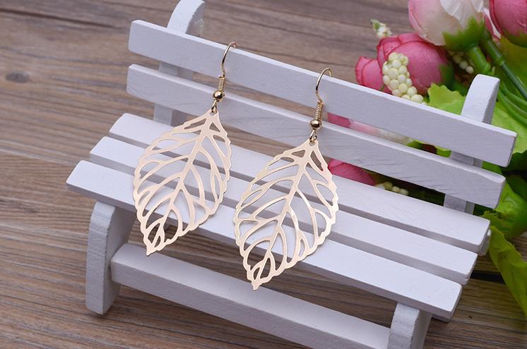 Lush Leaf Glow Earrings