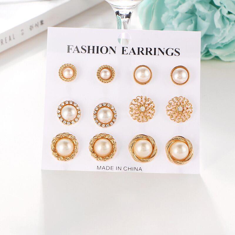 Pearl Glow Studs