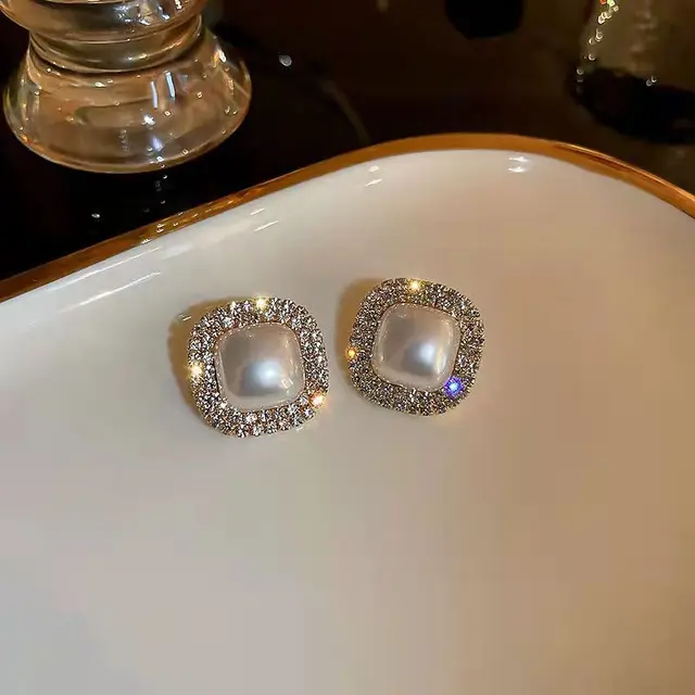 Glitter Pearl Studs