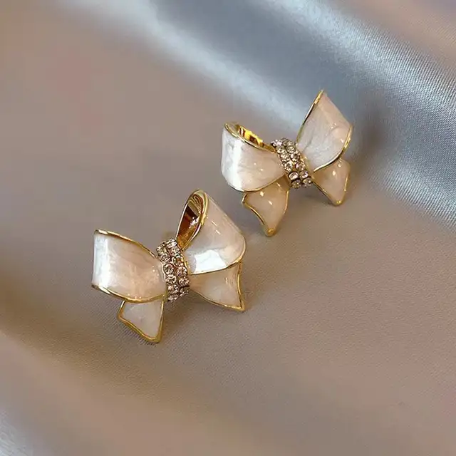 Stunning Bow Studs