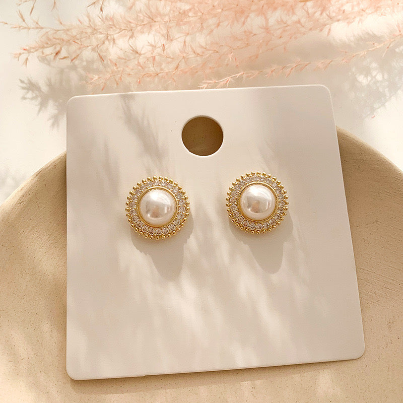 Sunny Stunning Studs