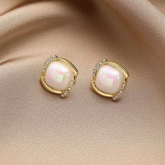 Golden Border Pearl Studs