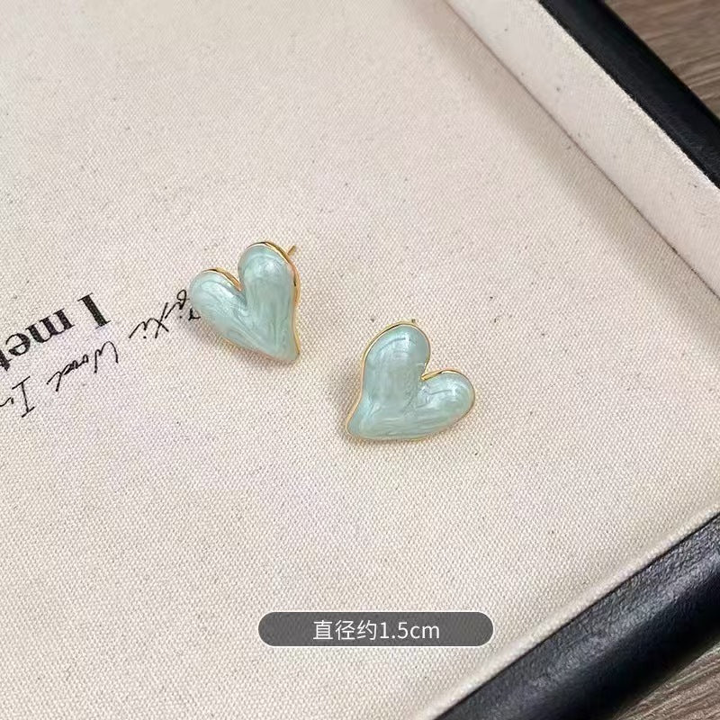 Radiant Hearty Studs