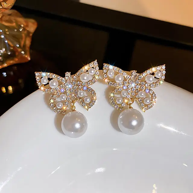 Pearlwing Droplets