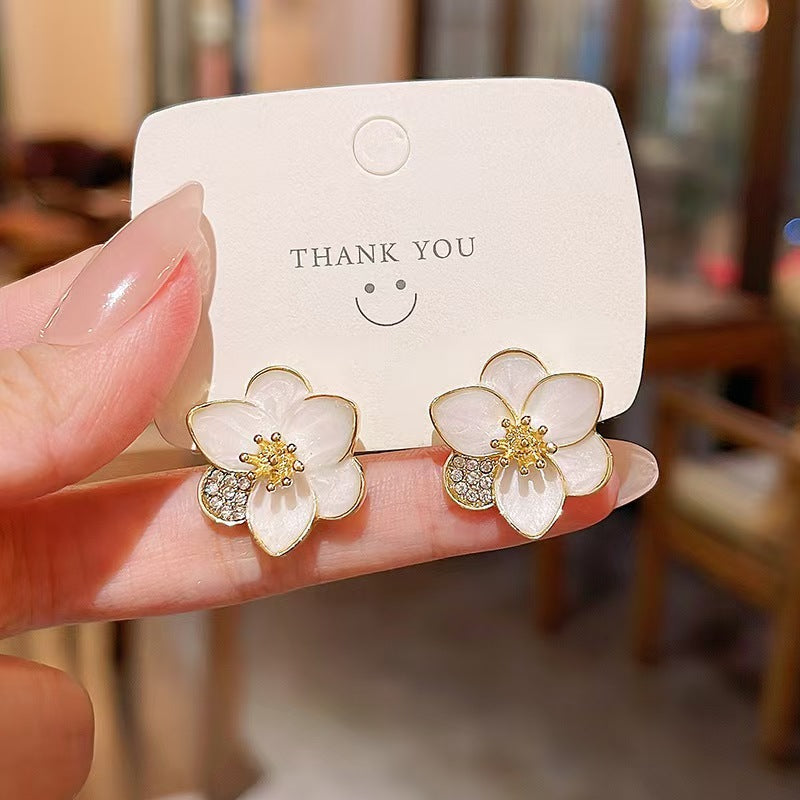 Florette Glow Studs