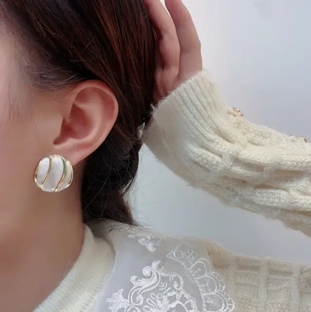 Sparkle Whirl Studs