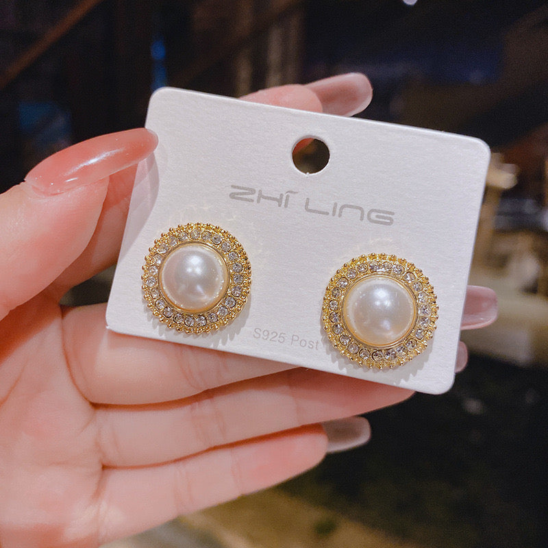 Sunny Stunning Studs