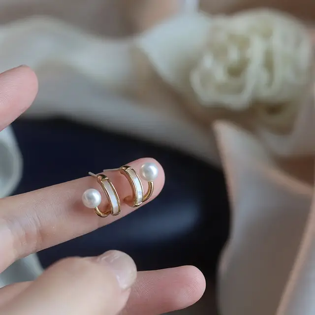 Cute Pearl Earrings
