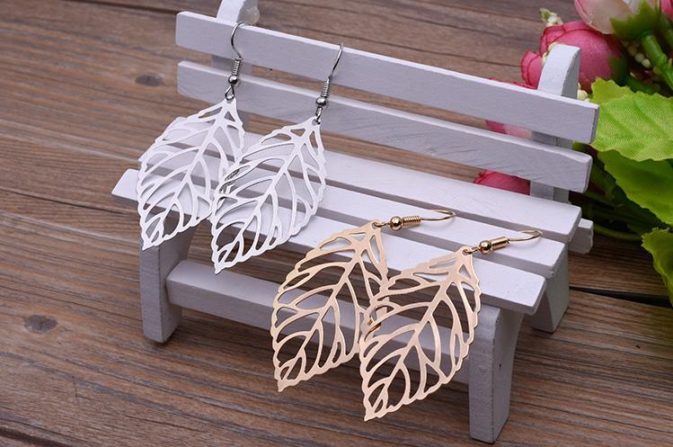 Lush Leaf Glow Earrings