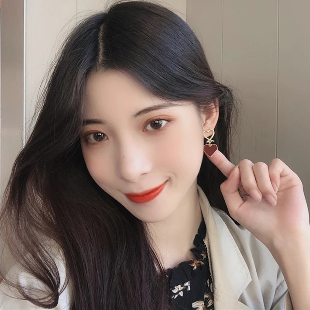 Blink Blogger Heart Earrings