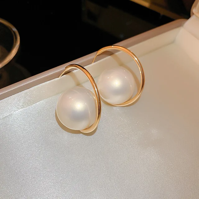 Pearl Globe Hooks
