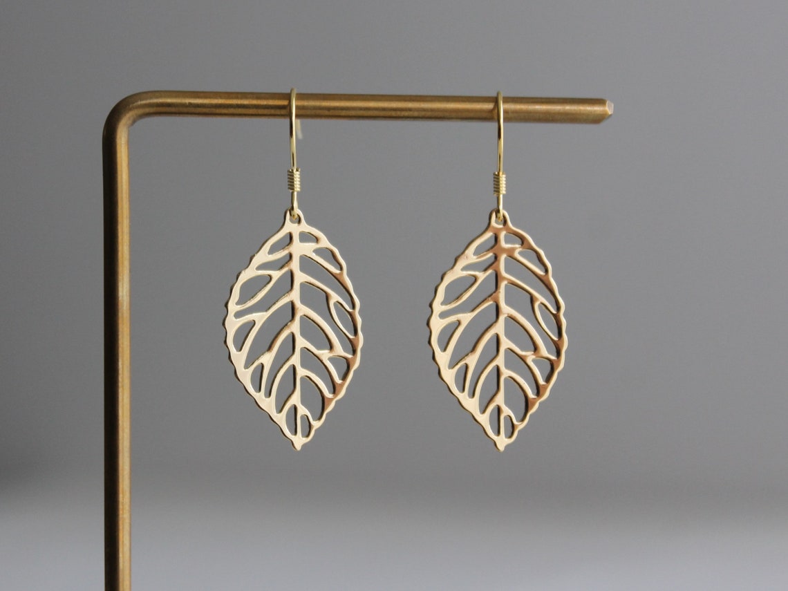 Lush Leaf Glow Earrings