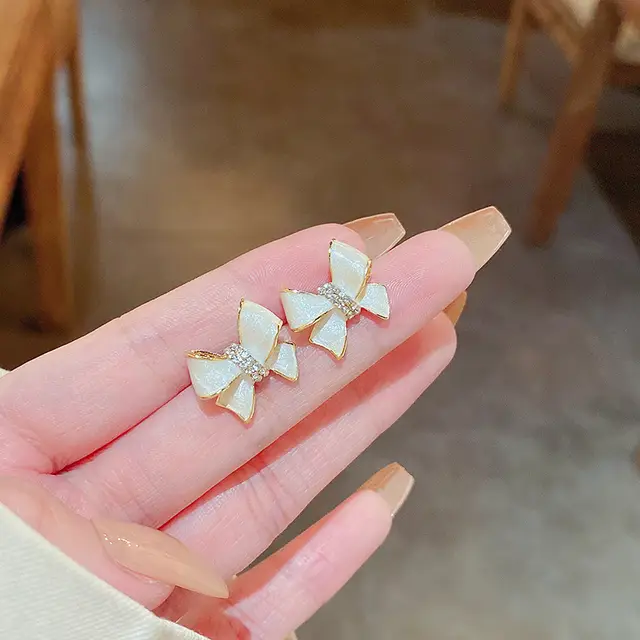 Stunning Bow Studs