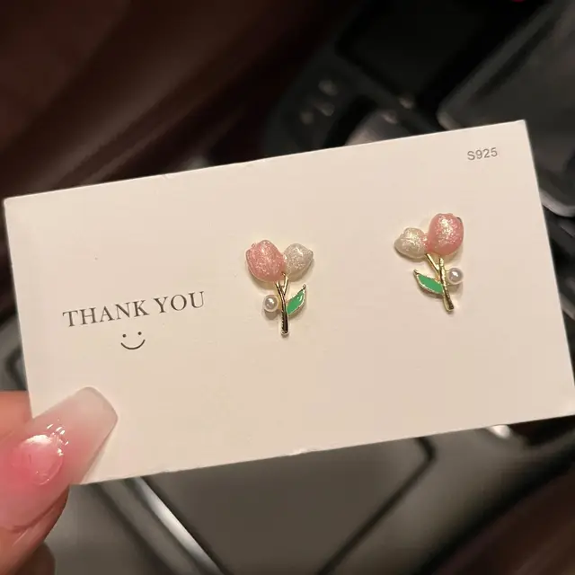 A Pearl Of Flower Earrings