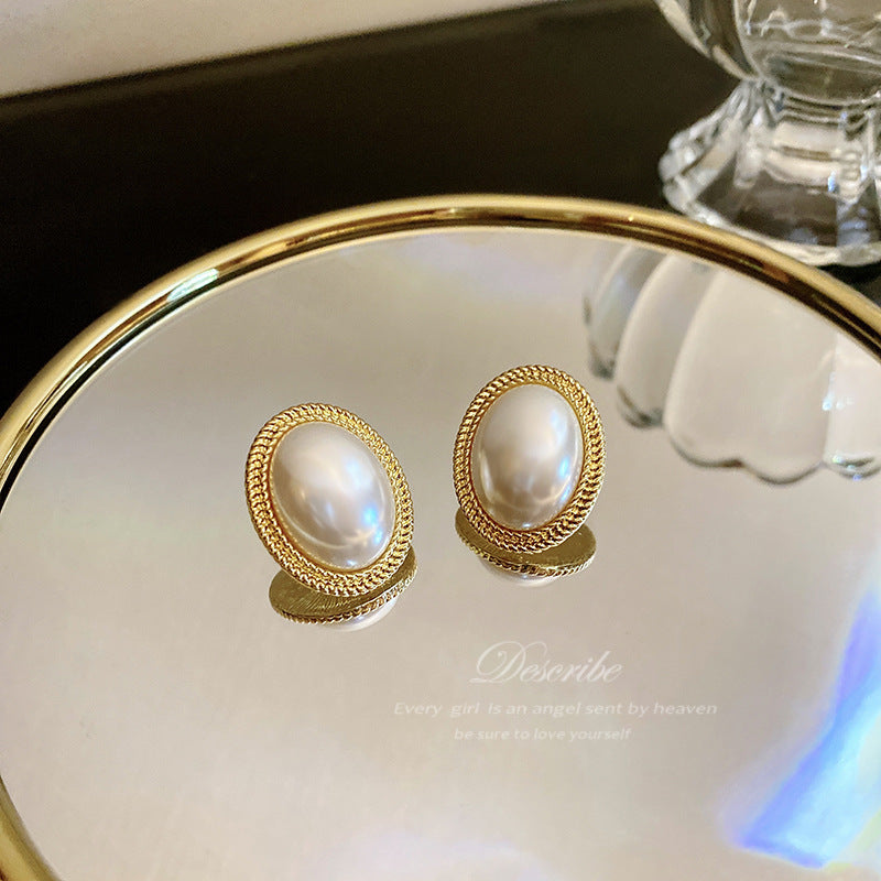 Royal Pearl Studs