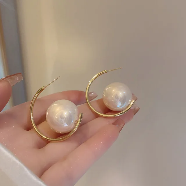 Pearl Globe Hooks