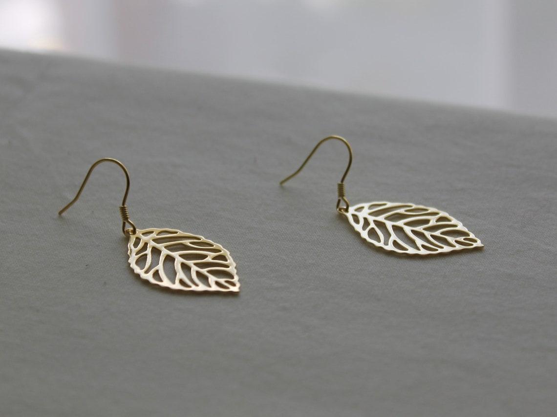 Lush Leaf Glow Earrings