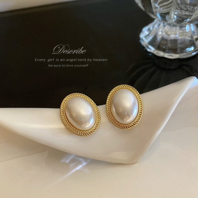 Royal Pearl Studs