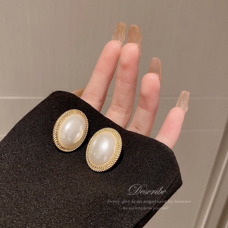 Royal Pearl Studs