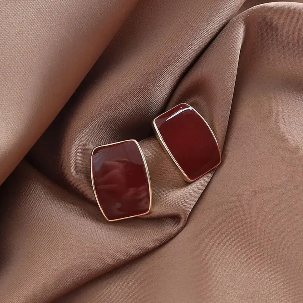 Scarlet Frame Studs