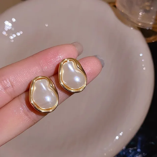 Hearty Pearl Studs