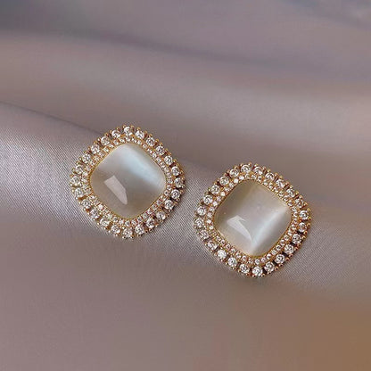 Glazing Pearl Studs