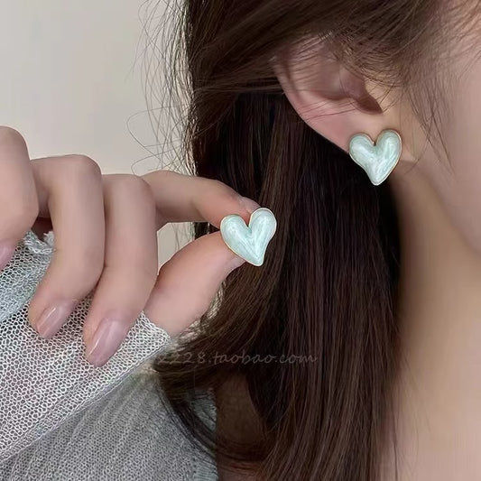 Radiant Hearty Studs