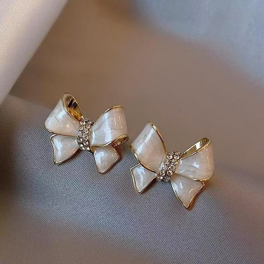 Stunning Bow Studs