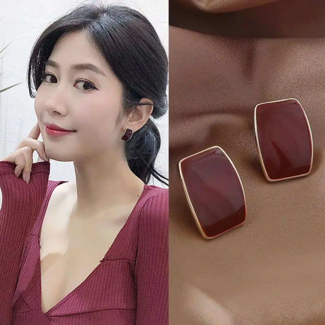 Scarlet Frame Studs
