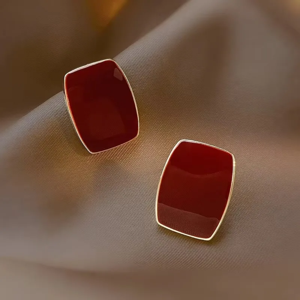 Scarlet Frame Studs