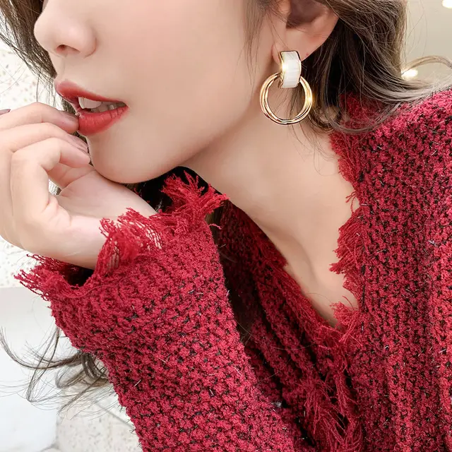 Pearl Loop Studs